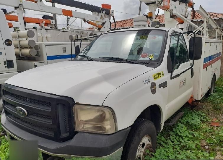 ford-f4000-leilao-frota-caminhoes-companhia-eletrica