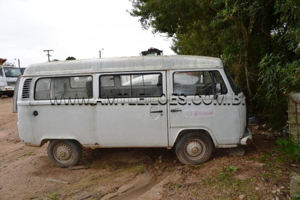 kombi-leilao-veiculos-prefeitura