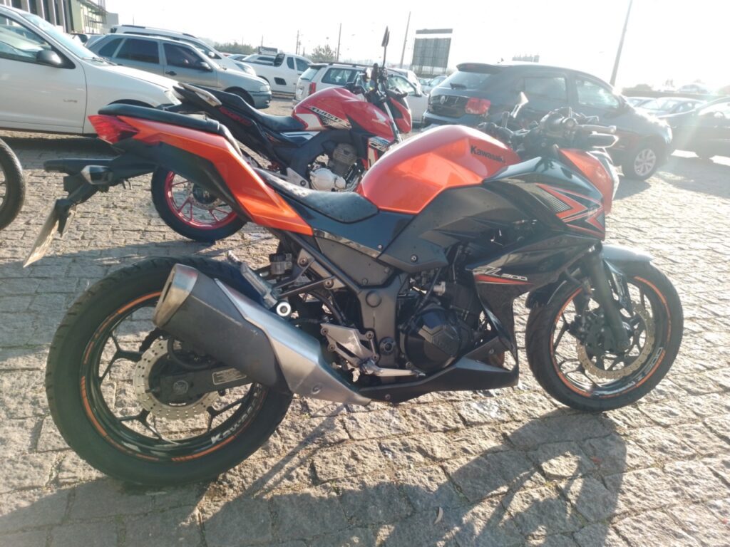 kawasaki-z300-leilão-descomplicado-investimento-motos-carros-oportunidades