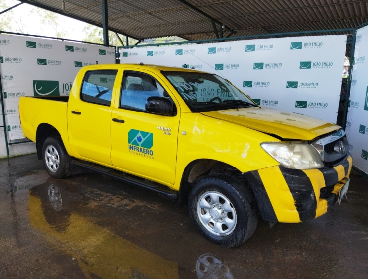 hilux-4x4-leilao-veiculos-infraero