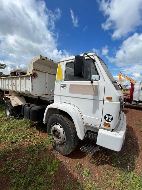 caminhao-leilao-empresa-engenharia