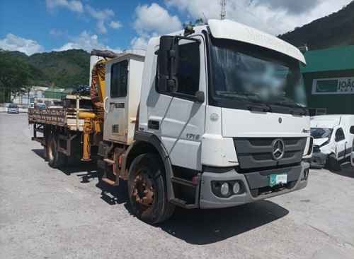 mercedes-benz-atego-1719-oportunidade-leilão-descomplicado-investimento-joao-emilio-leilões-caminhão