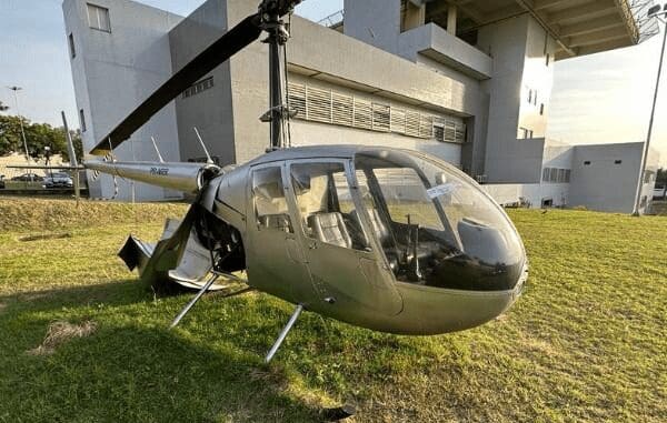 helicoptero-robinson-modelo-r44-raven-ii-oportunidade-investimento-leilão-online