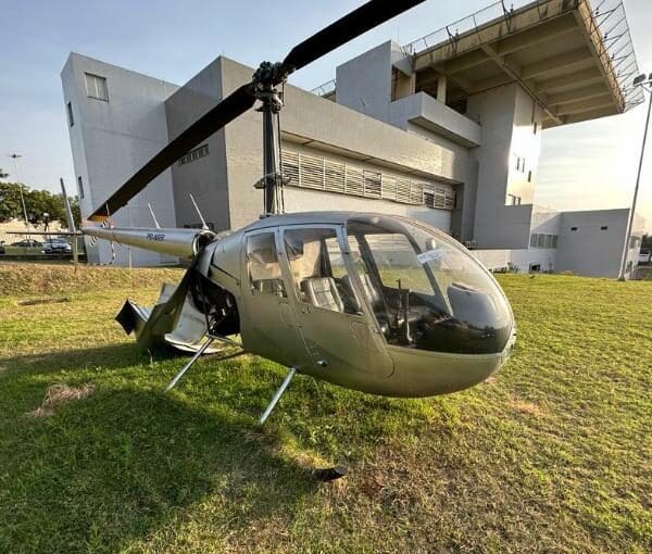 helicoptero-robinson-modelo-r44-raven-ii-oportunidade-investimento-leilão-online