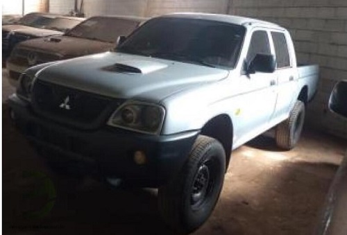 mitsubishi-l200-gl-4x4-lelilao-descomplicado-oportunidade