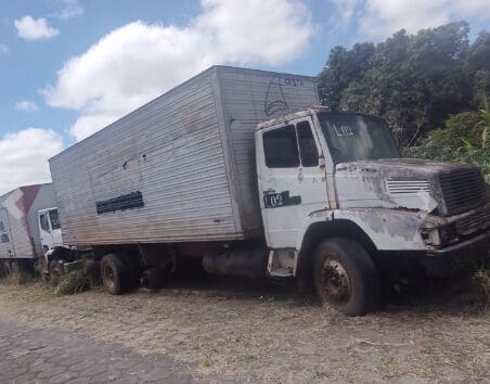 mercedes-benz-1618-oportunidade-investimento-leilão-online