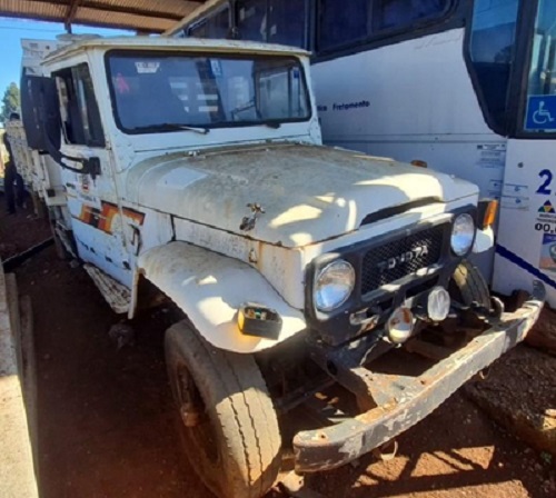 TOYOTA-BANDEIRANTE-1989-OPORTUNIDADE-LEILÃO-DESCOMPLICADO-INVESTIMENTO-FROTA-SUPERBID