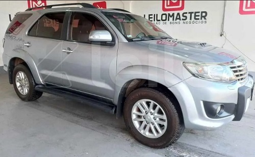 toyota-hilux-leilao-descomplicado-oportiuniadade