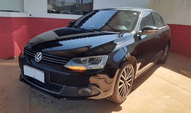 volkswagen-vw-jetta-2.0T-2011-2012-oportunidade-leilão-online-investimento