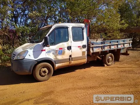 caminhão-carga-seca-iveco-daily45s14-cd-2011--oportunidade-investimento-leilão-online