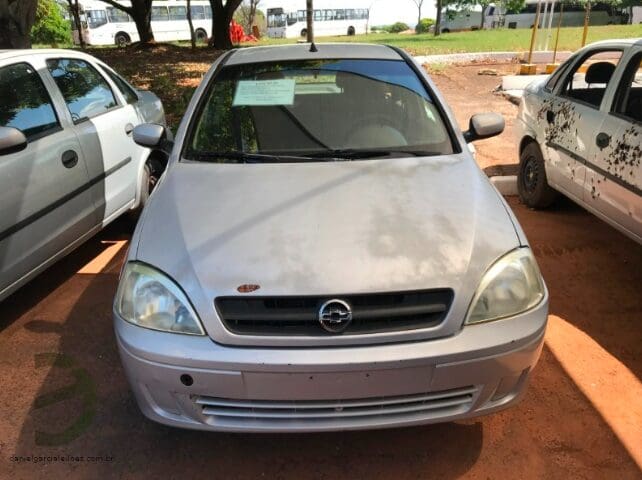 chevrolet-corsa-sedan-maxx-2005-oportunidade-investimento-leilão-online