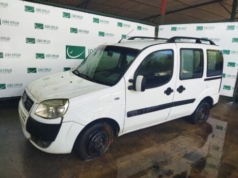 fiat-doblo-essence-1.8-2011-2012-investimento-oportunidade-lielão-online