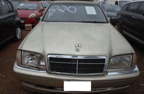 mercedes-c220-ayk818-oportunidade-investimento-leilão-online