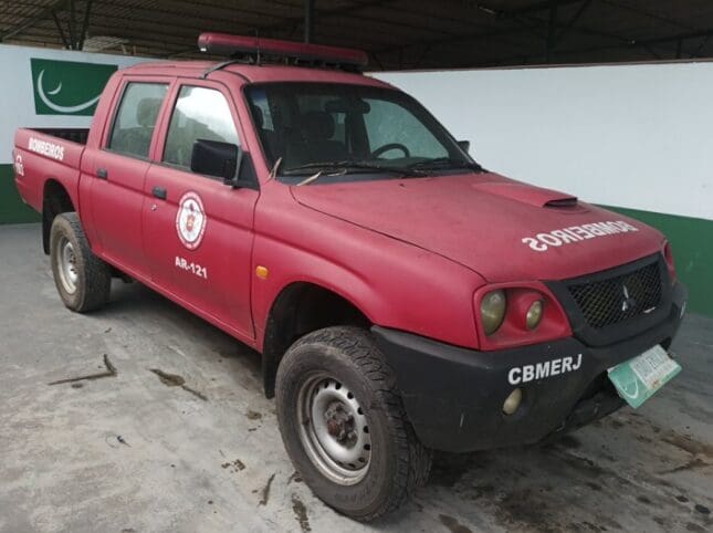 mitsubishi-l200-4x4-gl-2009-2010-oportunidade-investimento-leilão-online