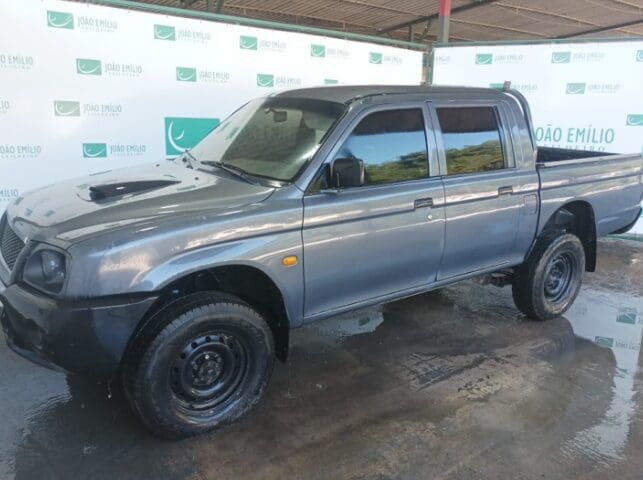 mitsubishi-l200-cabine-dupla-4x4-gl-2010-oportunidade-investimento-leilão-online