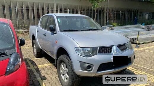 mitsubishi-l200-triton-3.2-d-2011-2012-oportunidade-investimento-leilão-online