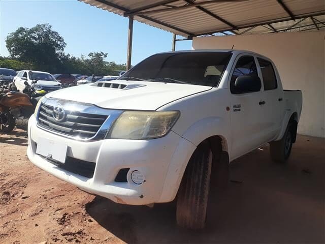 toyota-hilux-cd4x4-std-2014-oportunidade-investimento-leilão-online