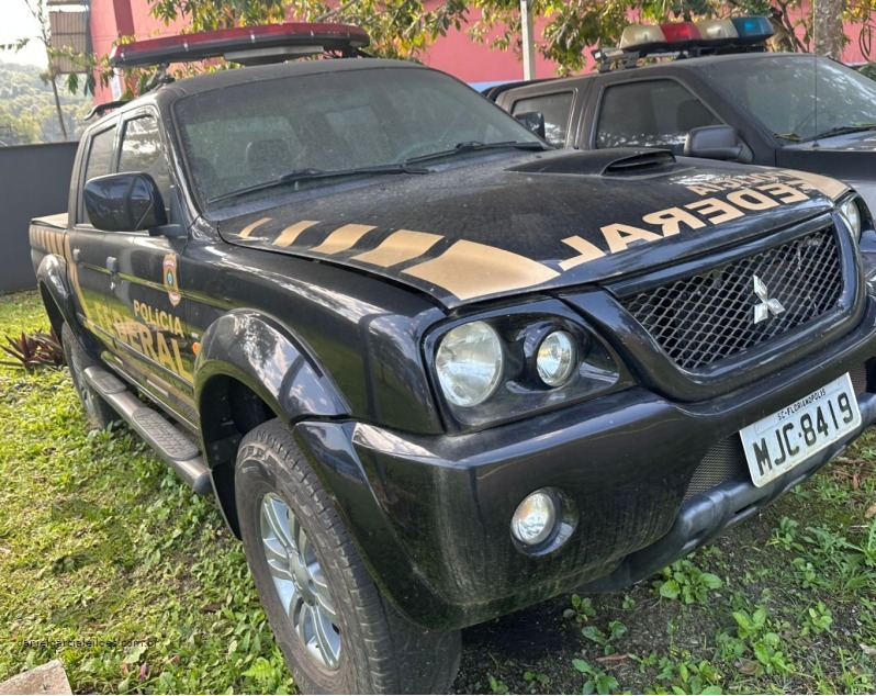 l200-leilao viaturas policia federal