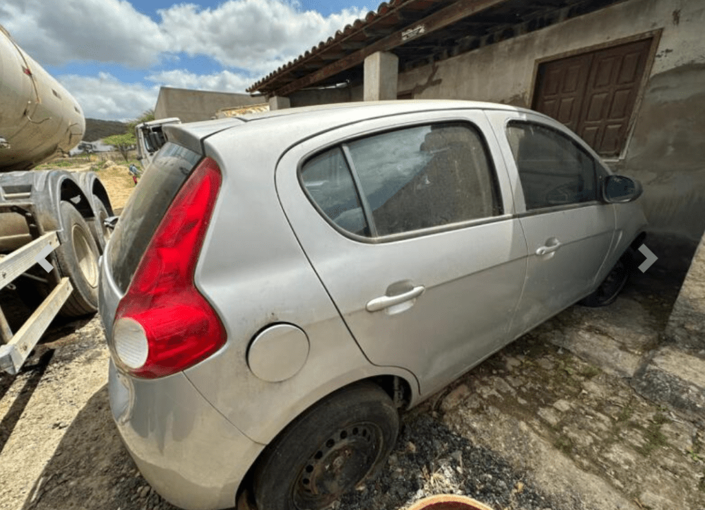 FIAT PALIO ATTRACTIV 2012 2013 LEILAO