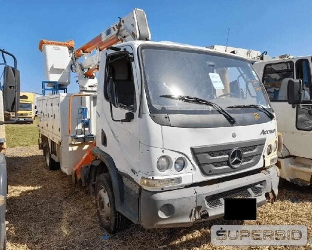 caminhão-mercedes-benz-leilao-veiculos-oportunidade-investir-renda-extra