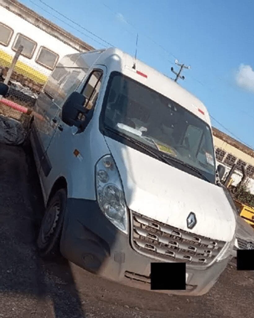 furgão-renault-master-blindado-leilao-veiculos-oportunidade-investir-renda-extra