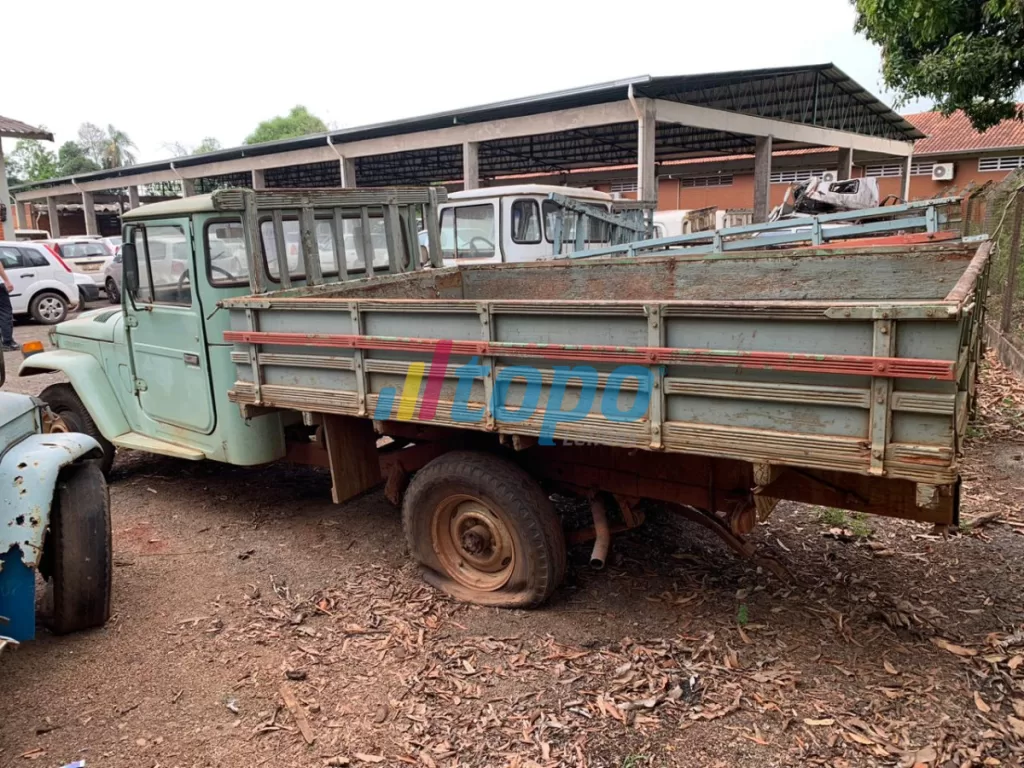 CAMIONETE TOYOTA BANDEIRANTE 1986 LEILÃO