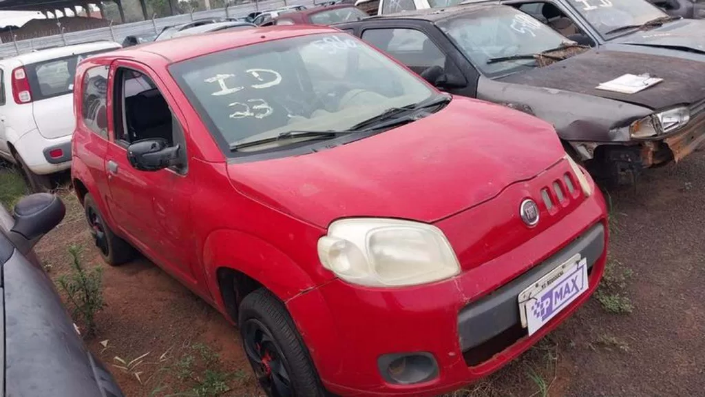 FIAT UNO VIVACE 2012 2013 LEILAO