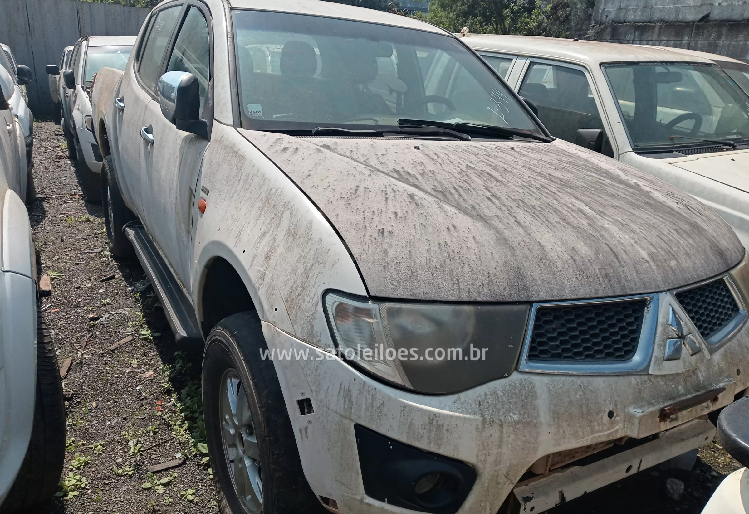 mitsubishi-L200-triton-leilao-caminhonete-oportunidade-renda-extra