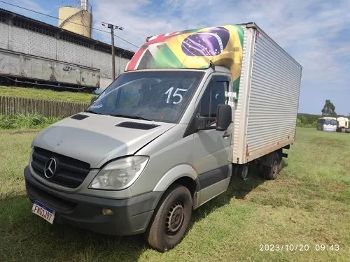 mercedes-benz-311-leilao-descomplicado-oportunidade