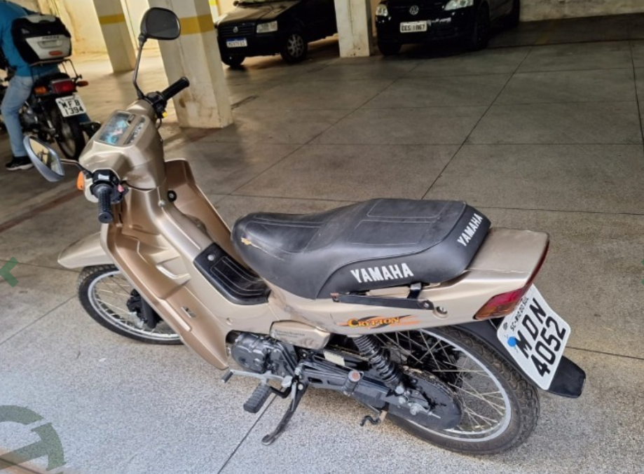 MOTO YAMAHA CRYPTON 2003 LEILAO