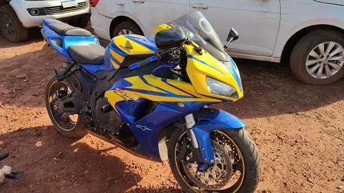 honda-cbr-1000-leilao-descmplicado-oportunidade