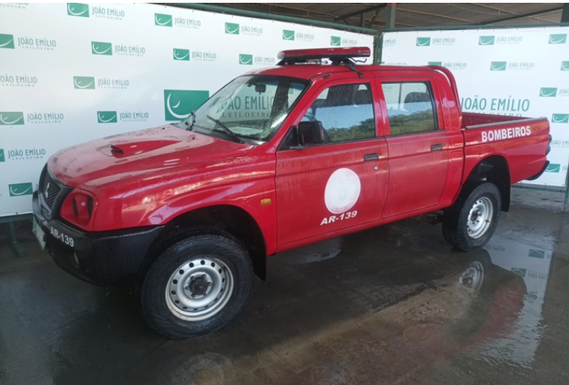 PICK-UP MITSUBISHI 2010 LEILÃO