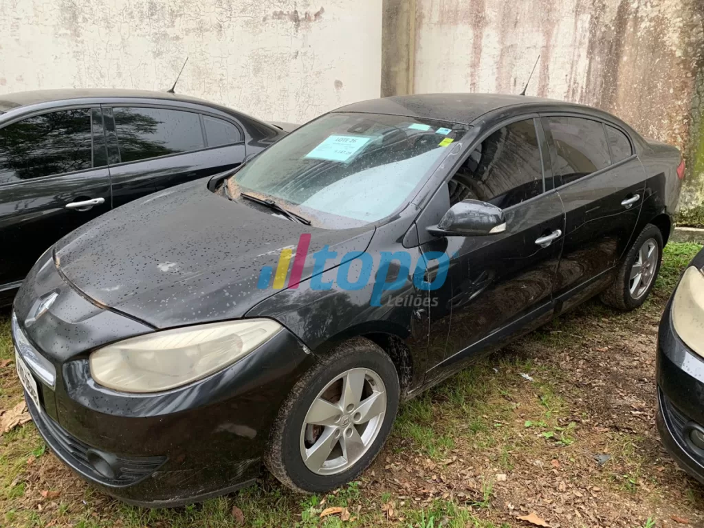 RENAULT FLUENCE PRETA 2011-2012 C LEILÃO