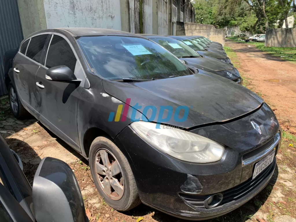 RENAULT FLUENCE PRETA 2011-2012 LEILÃO