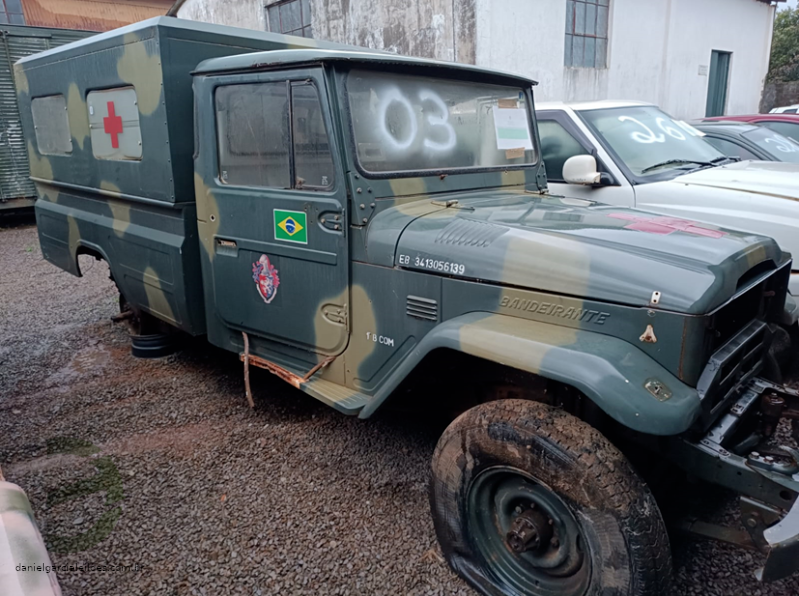 toyota-bandeirante-4x4-leilao-exercito