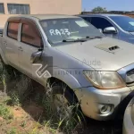 TOYOTA-HILLUX-LEILAO