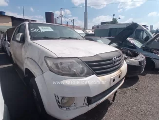 toyota-hilux-SW4-4x4-leilao-caminhonete-oportunidade-renda-extra