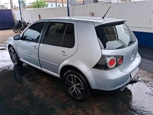 vw-golf-1.6-sportline-oportunidade-leilão-descomplicado-investimento-banco-bradesco-vip-leilões