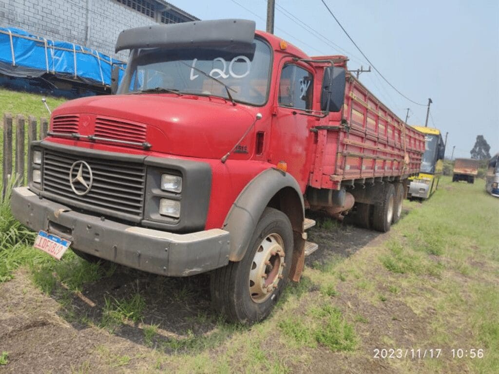 caminhão-mercedes-benz-leilao-veiculos-oportunidade-renda-extra