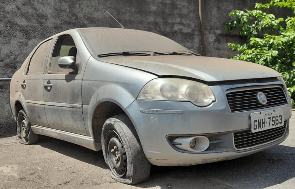 fiat-siena-leilão-veiculos-oportunidade-investir-renda-extra