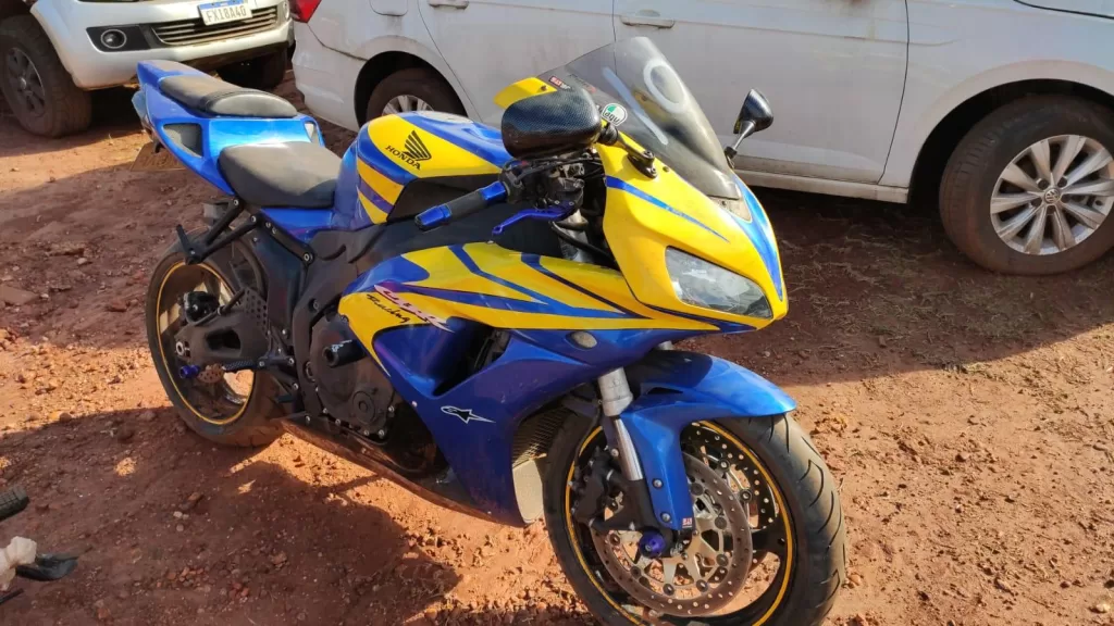 moto-honda-cbr1000-leilao-veiculos-oportunidade-investir-renda-extra