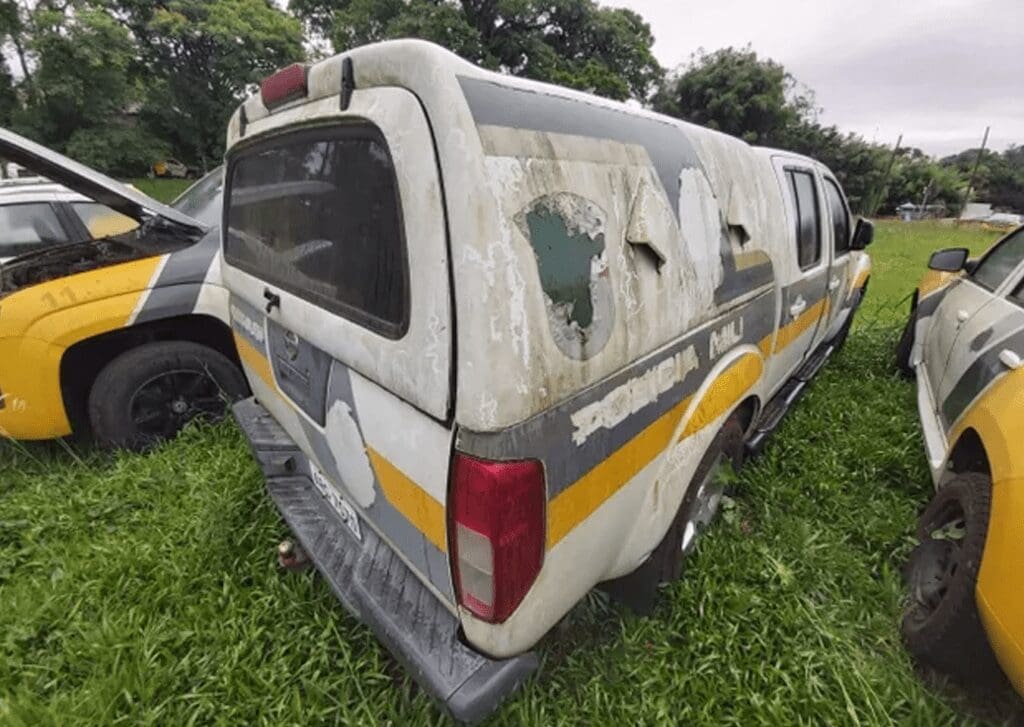 nissan-frontier-leilao-veiculos-oportunidade-investir-renda-extra b