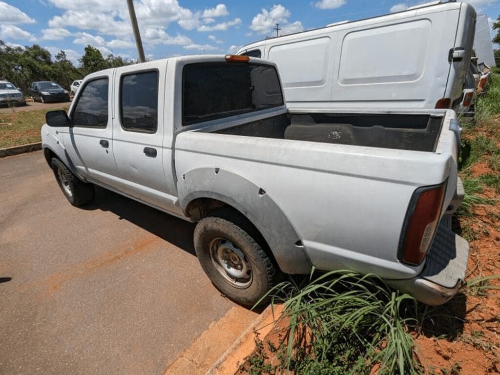 nissan-frontier-leilao-veiculos-oportunidade-investir-renda-extra