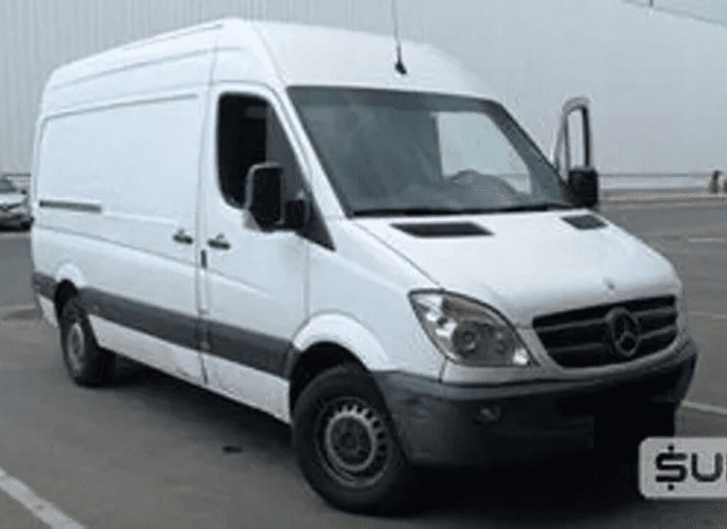 van-furgão-mercedes-benz-sprinter-leilao-veiculos-oportunidade-investimento-renda-extra