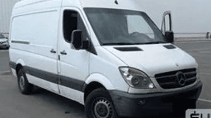 van-furgao-mercedes-benz-sprinter-leilao-veiculos-oportunidade-investimento-renda-extra