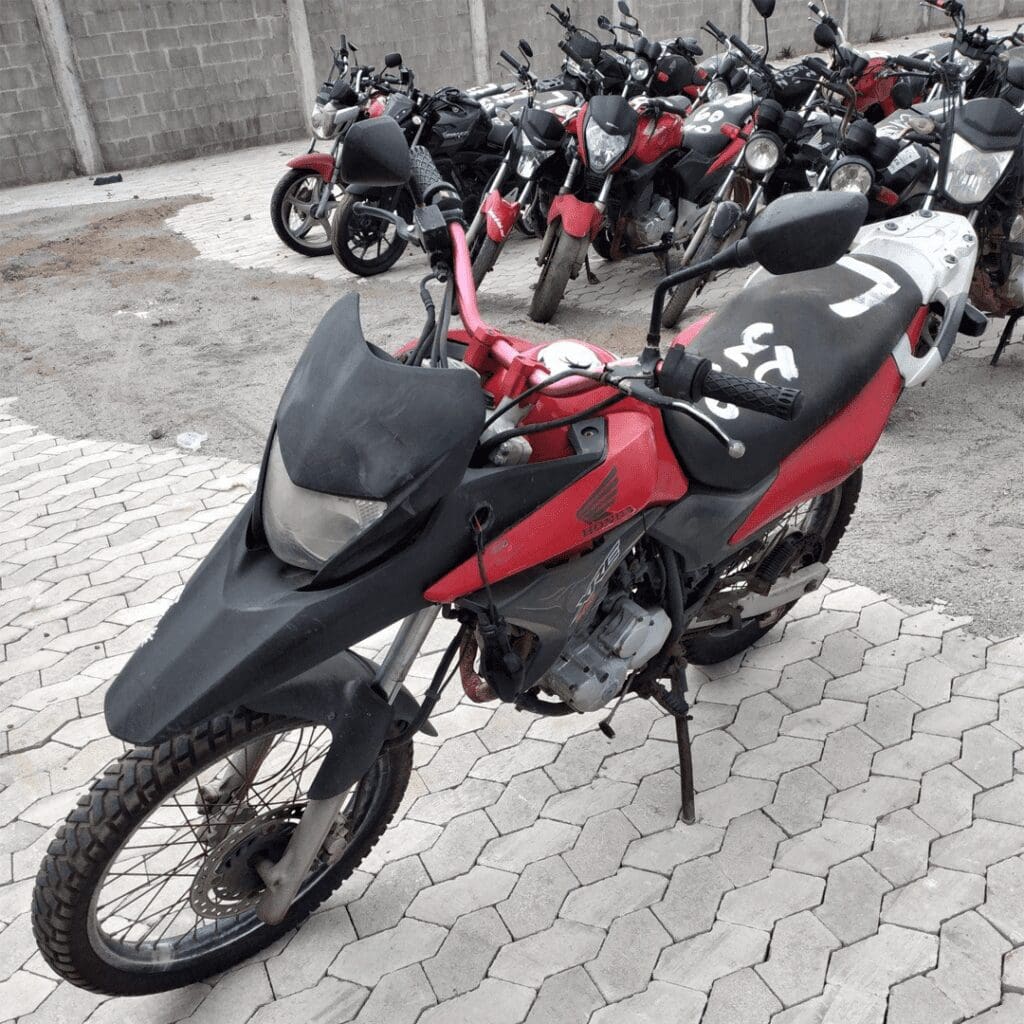 honda-xre-leilao-moto-veiculos-oportunidade-investimento-renda-extra