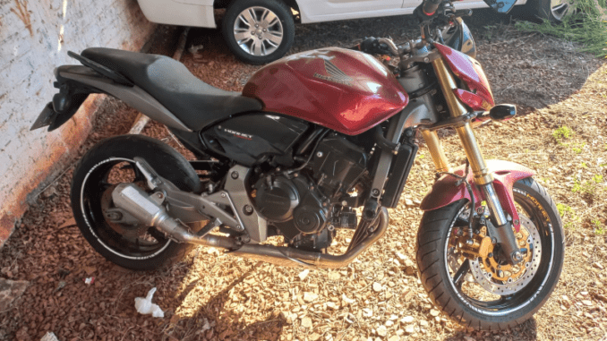 honda-cb600-hornet-leilao-moto-oportunidade-investimento-renda-extra