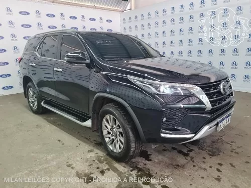 toyota-hilux-leilao-descomplicado-oportunidade