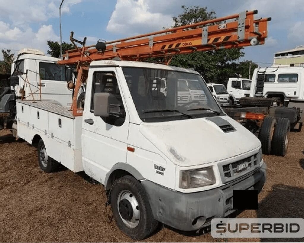 caminhao-iveco-daily-leilao-veiculos-oportunidade-investir-renda-extra 1