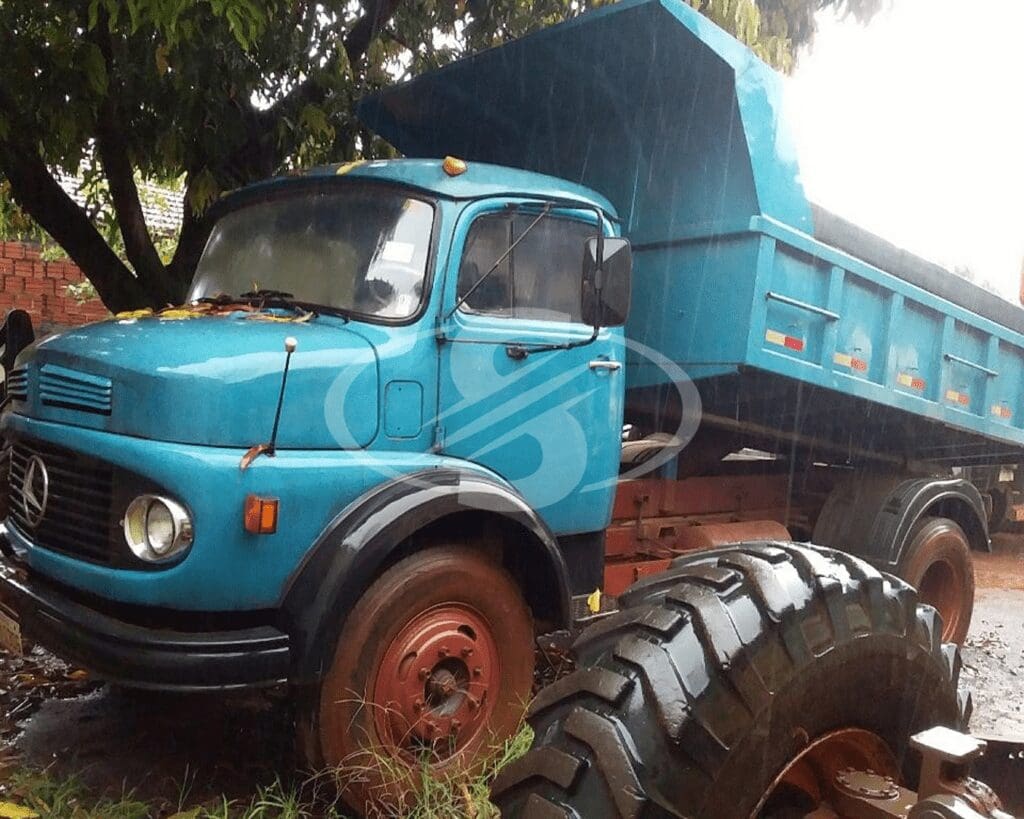 caminhão-mercedes-benz-leilao-veiculos-oportunidade-renda-extra